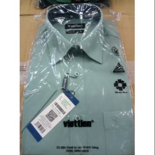 Áo sơ mi Việt Tiến tay ngắn màu Ruby trơn