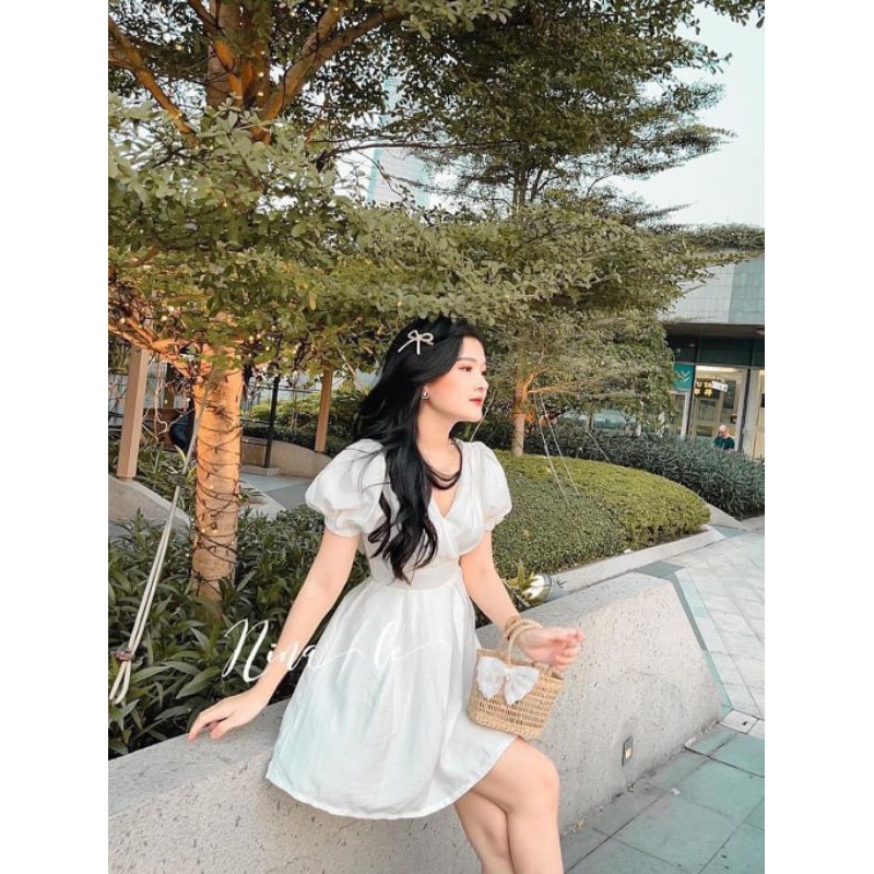 Đầm trắng cổ V hở lưng 10189