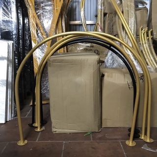 Quây thay đồ gắn tường, chất liệu sắt sơn tĩnh điện hoặc innox