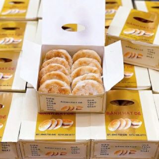 Hộp 10 bánh hạt dẻ.