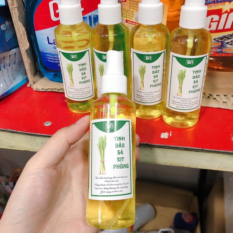 Tinh dầu xả xịt phòng