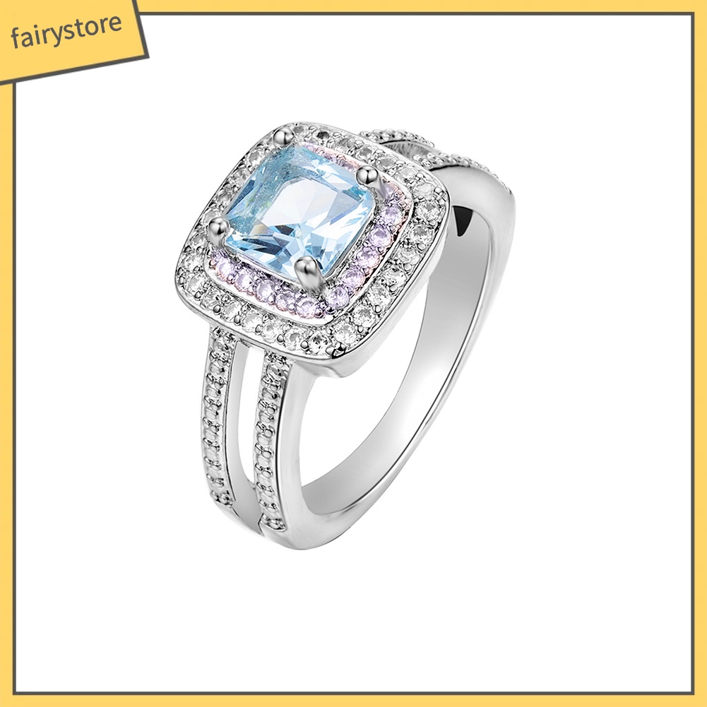 Nhẫn đính đá vuông sang trọng cao cấp