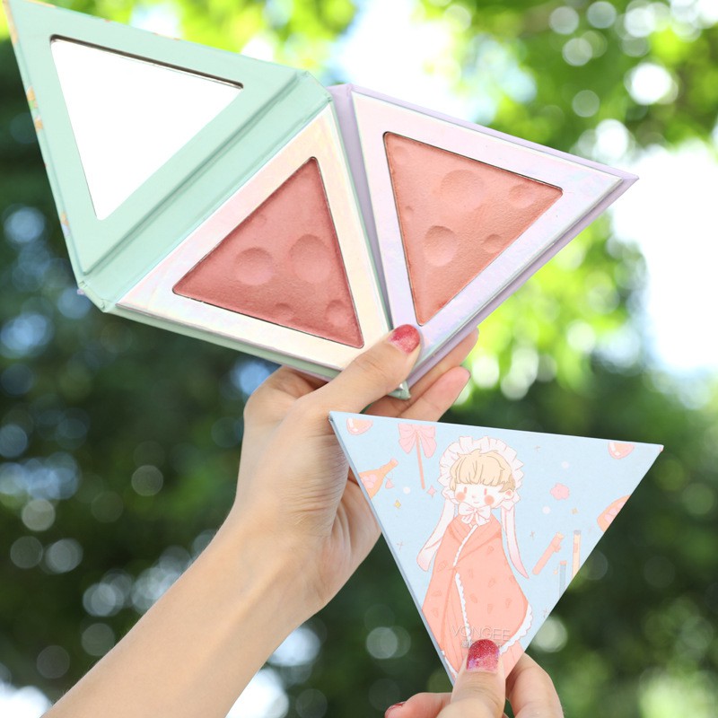 🌈🍓🍭 Phấn Má Hồng Tam Giác Bắt Sáng Kiêm Phấn Mắt Vongee Format Xinh Lắm Luôn - Y262 | BigBuy360 - bigbuy360.vn