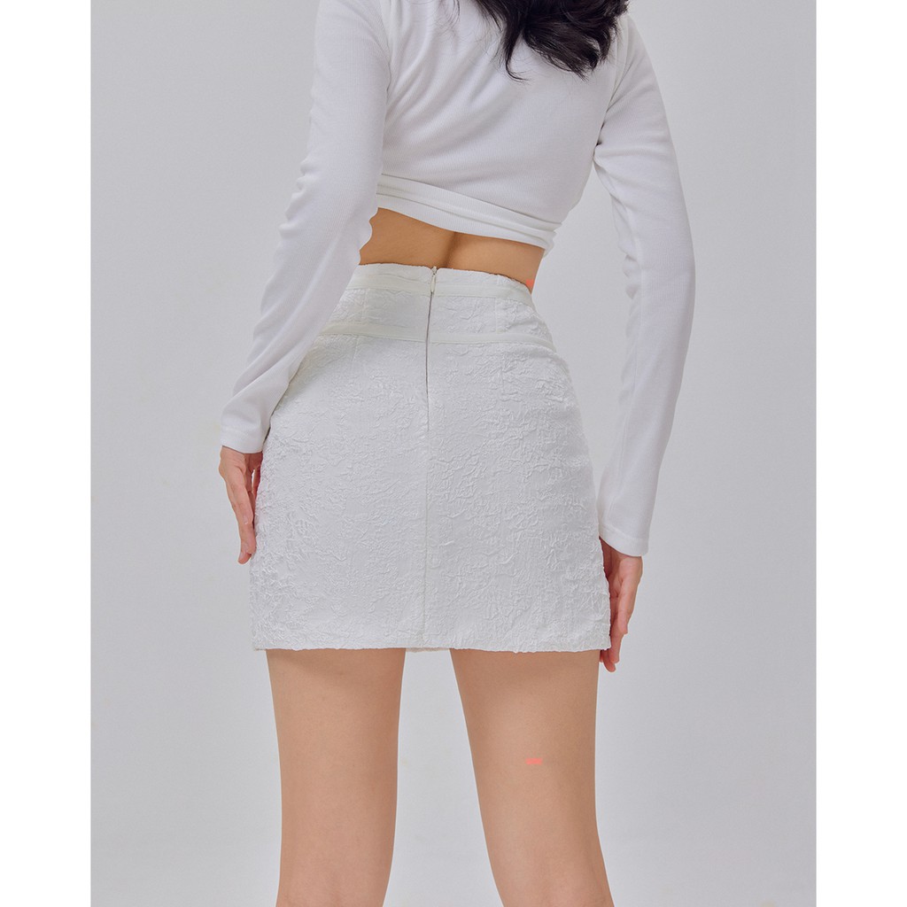 Chân váy ngắn SheByShj màu trắng - Kori Skirt