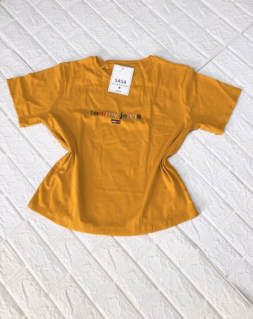 áo thun nữ phom thụng thêu chữ toomi