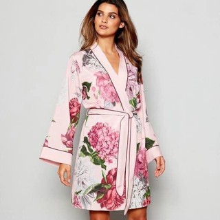 Choàng Phi Lụa Hoa Sang Trọng Ted Baker