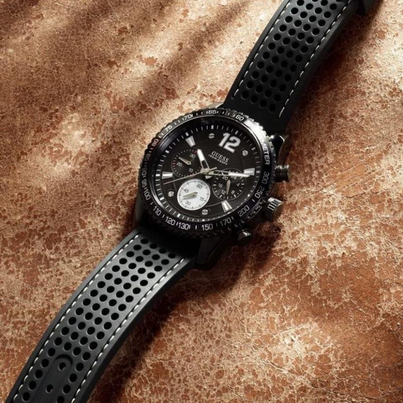 Đồng Hồ Nam Guess W0971G1 Chronograph Dây Silicone 44mm