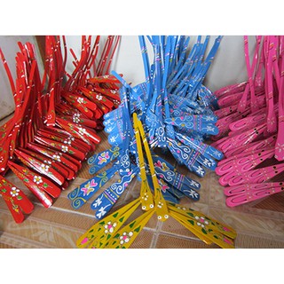 Chuồn tre vẽ nhiều màu sắc
