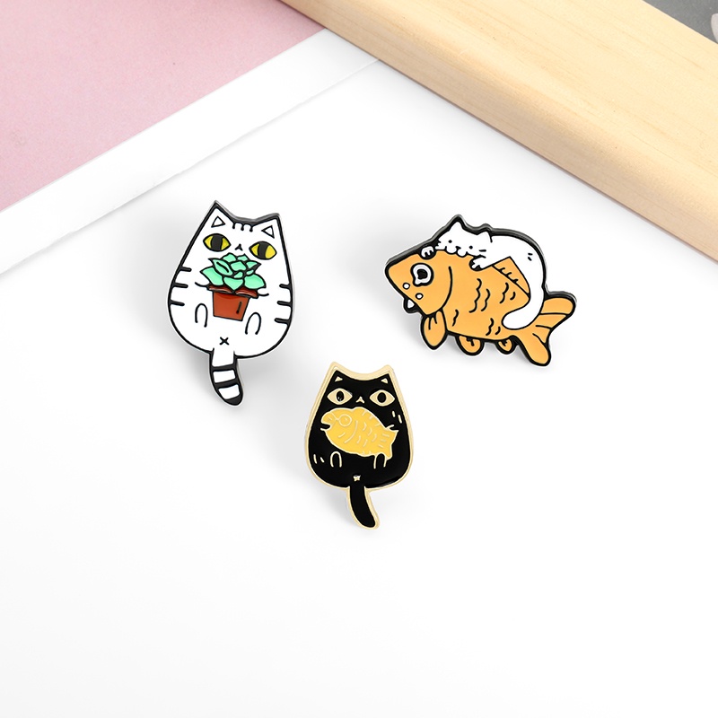 Ghim Cài Áo Hình Mèo Và Cá Dễ Thương