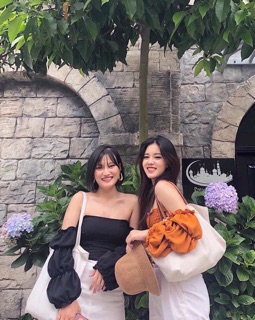 Áo croptop rớt vai nhúng