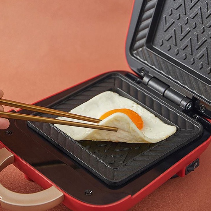 Máy nướng bánh mỳ kẹp sandwich BEAR B05N1 màu đỏ chấm bi dâu tây cao cấp 1 khay nướng liền