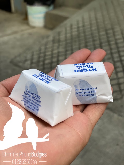 2 viên khoáng HYGRO TONIC BLOCK cho Vẹt & Chim Cảnh.