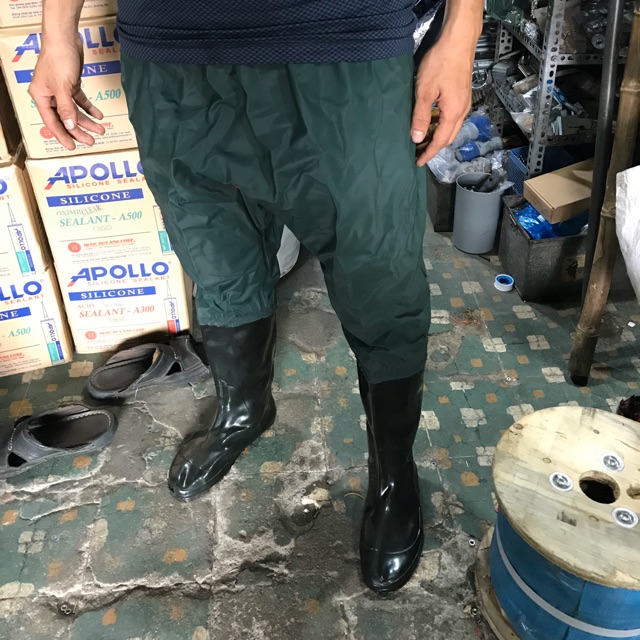 Ủng liền quần lội nước