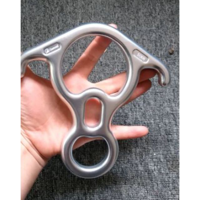 Móc khóa số 8 có ngạnh