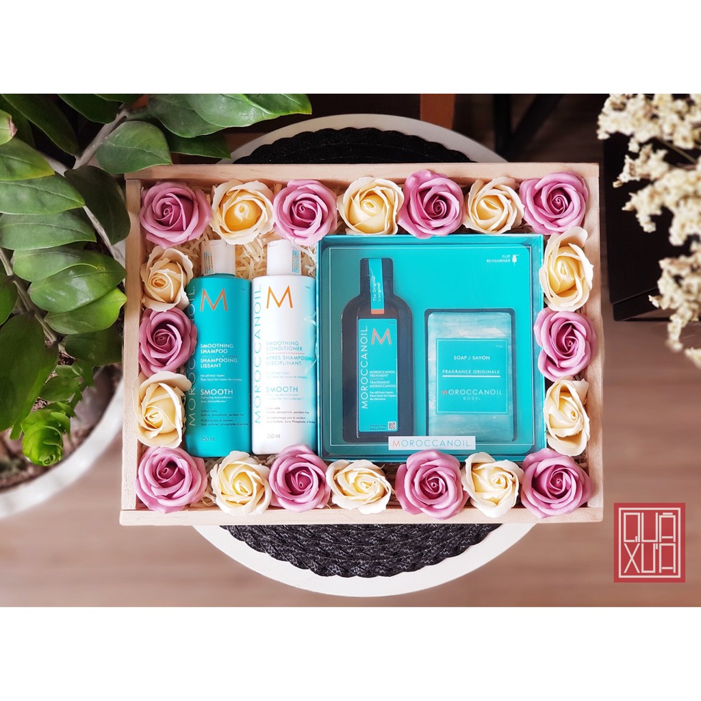 SET QUÀ 8/3, QUÀ SINH NHẬT, QUÀ TẶNG BẠN GÁI hoa hồng và bộ gội xả Moroccanoil Smooth 250ml, tinh dầu dưỡng và xà bông
