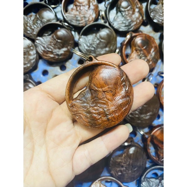Móc chìa khoá hình cụ Đạt Ma | gỗ trắc siêu đẹp | Chất gỗ bền