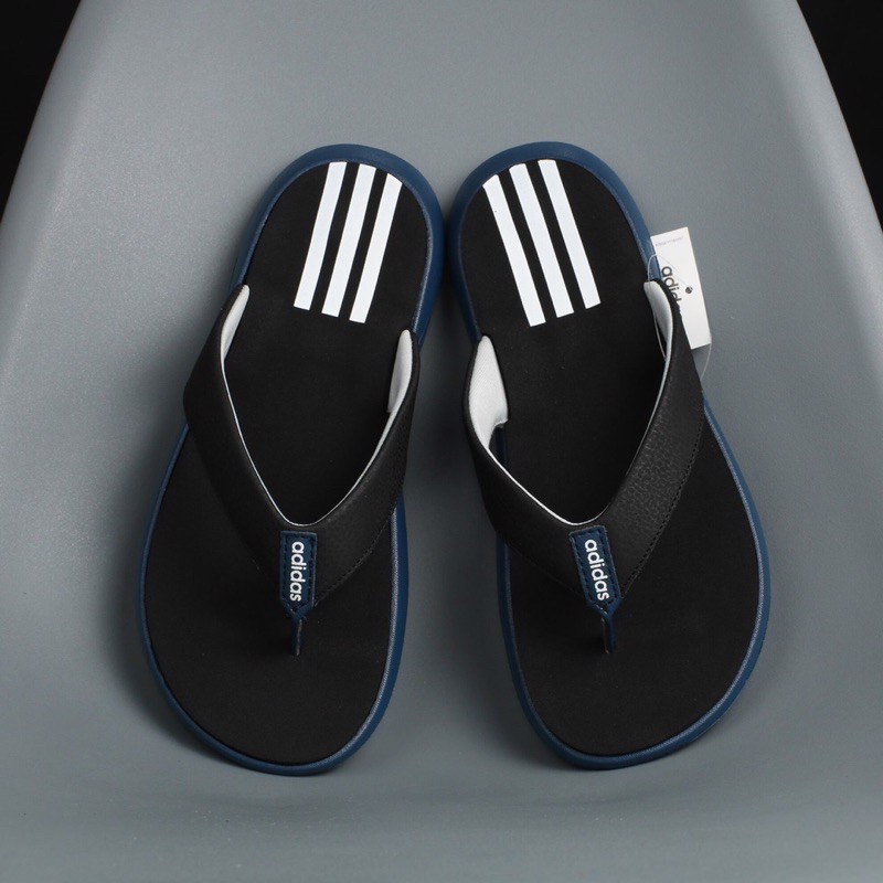 Dép xỏ ngón adidas