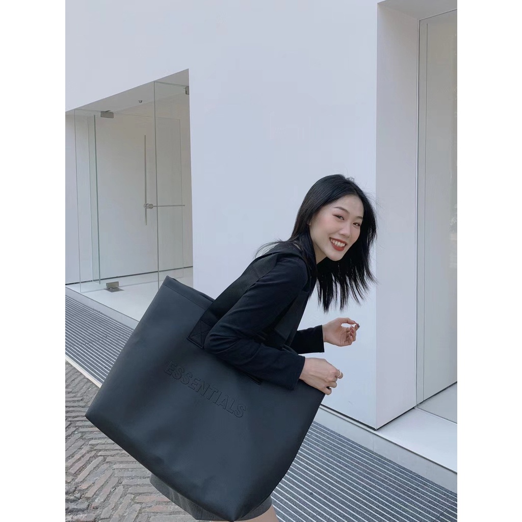 Túi xách đeo vai ESSENTIALS phong cách đường phố mới | BigBuy360 - bigbuy360.vn