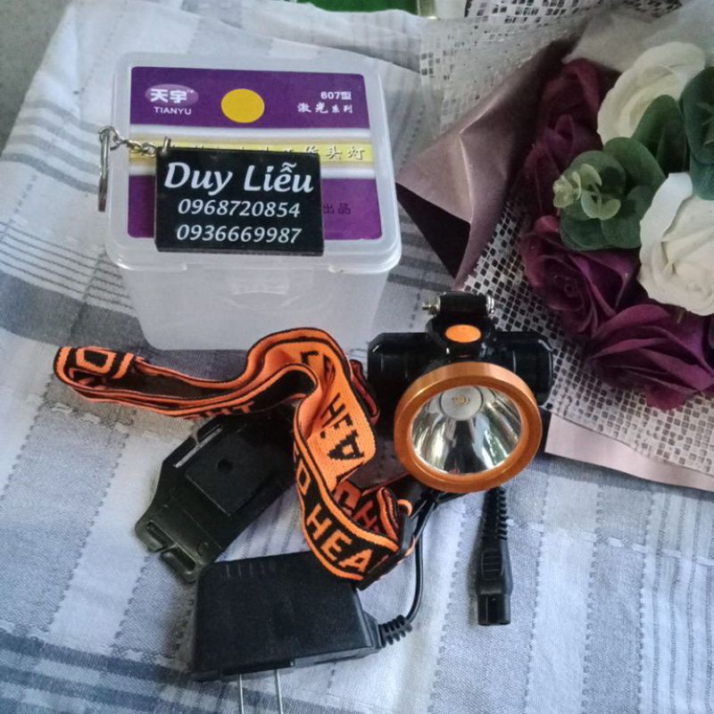 Đèn Pin đội đầu, Cài mũ bảo hộ lao động