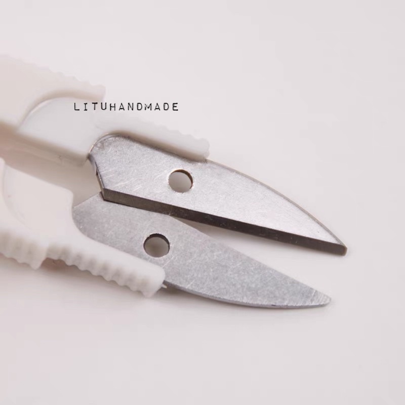 Kéo cắt chỉ, len có nắp