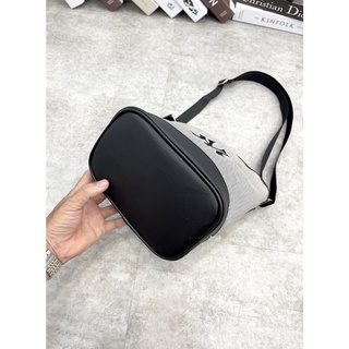 TÚI ĐEO VAI MLB BASIC BIG LOGO BUCKET BAG