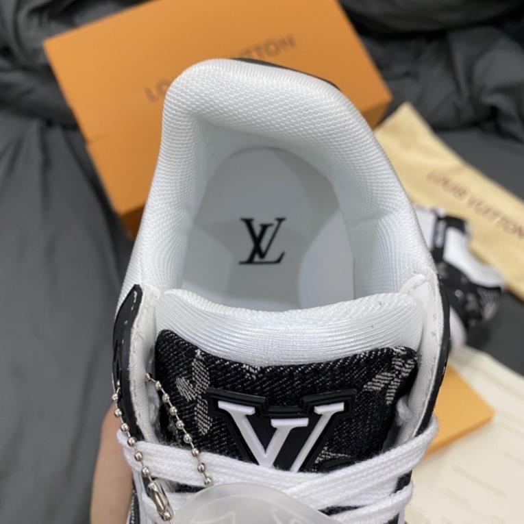 GIÀY L.V TRAINER SNEAKER WHITE BLACK LAI AU