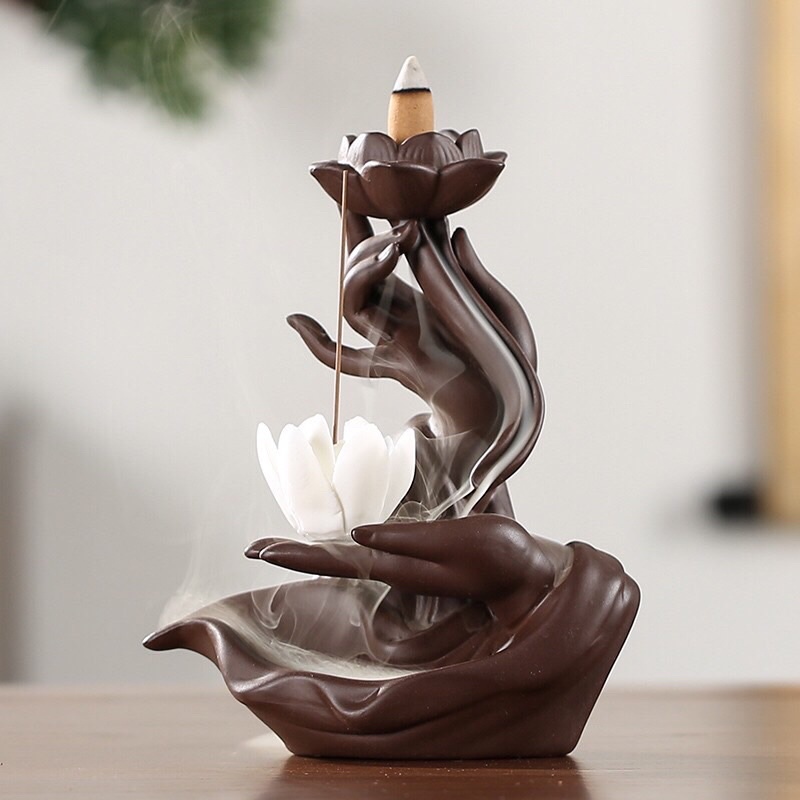 THÁC KHÓI TRẦM HƯƠNG BÀN TAY NÂU TẶNG KÈM HỘP TRẦM 20 NỤ