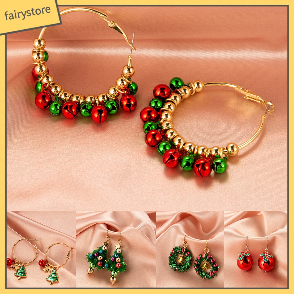 Đôi khuyên tai thiết kế hình giáng sinh đáng yêu