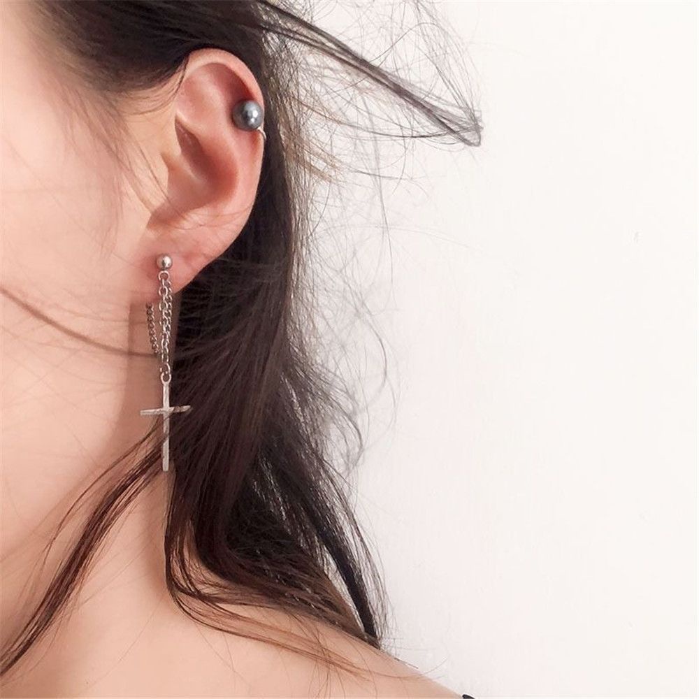 Bông Tai Dạng Kẹp Dây Xích Chéo Màu Tối Cá Tính Phong Cách Đường Phố Cho Nữ