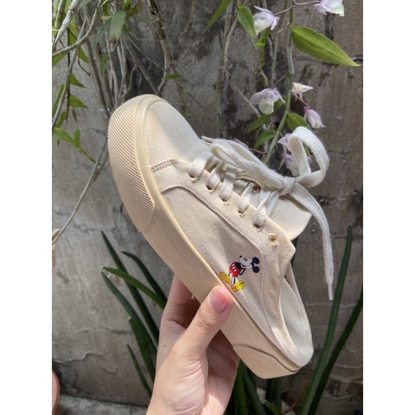 pass sục zaraaaa micki size 37