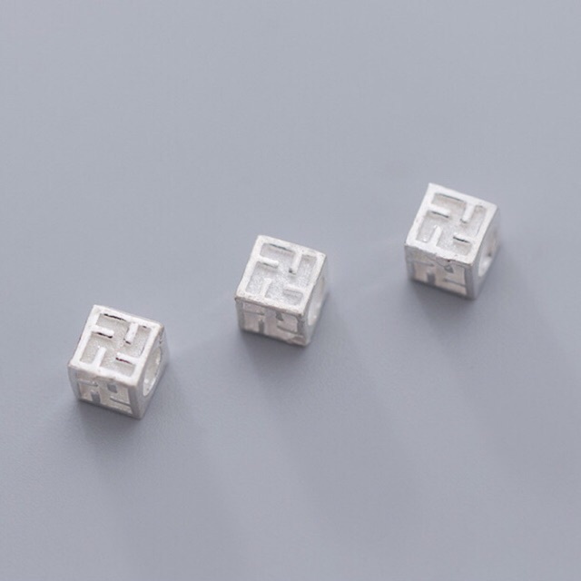 SỈ SIÊU RẺ  Charm bạc khối lập phương khắc chữ Vạn hàng đẹp - Bạc xịn loại 1, PH028