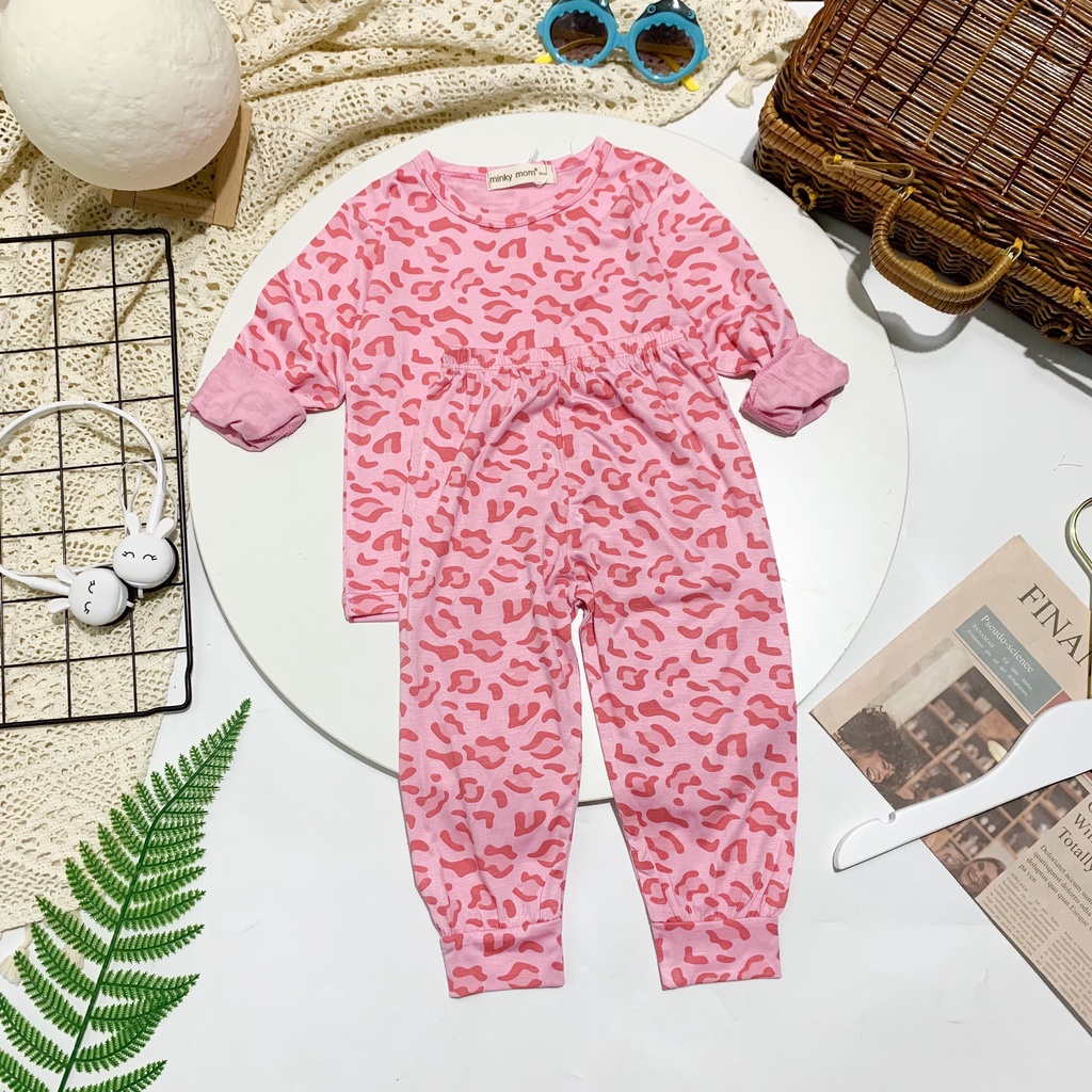 [SALE] Bộ Quần Áo Bé Gái, Bé Trai Minky Mom Hoạ Tiết Báo Hồng, Bộ Dài Tay Thun Lạnh Cho Bé Mặc Nhà Thu Đông MKMTD2233