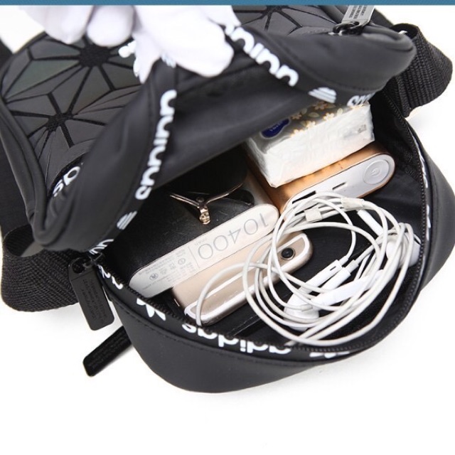 Túi đeo chéo ADIDAS 3D vuông có sẵn