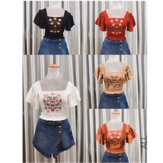 Áo croptop thêu hoa tay cánh tiên, cổ vuông - hàng đẹp