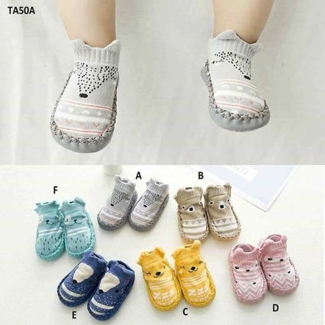 Giày tất trẻ em