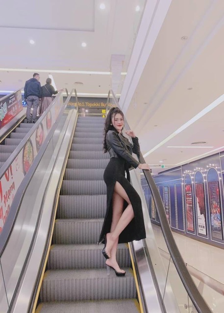 Váy len tăm body xẻ hông buộc nơ eo hở lưng