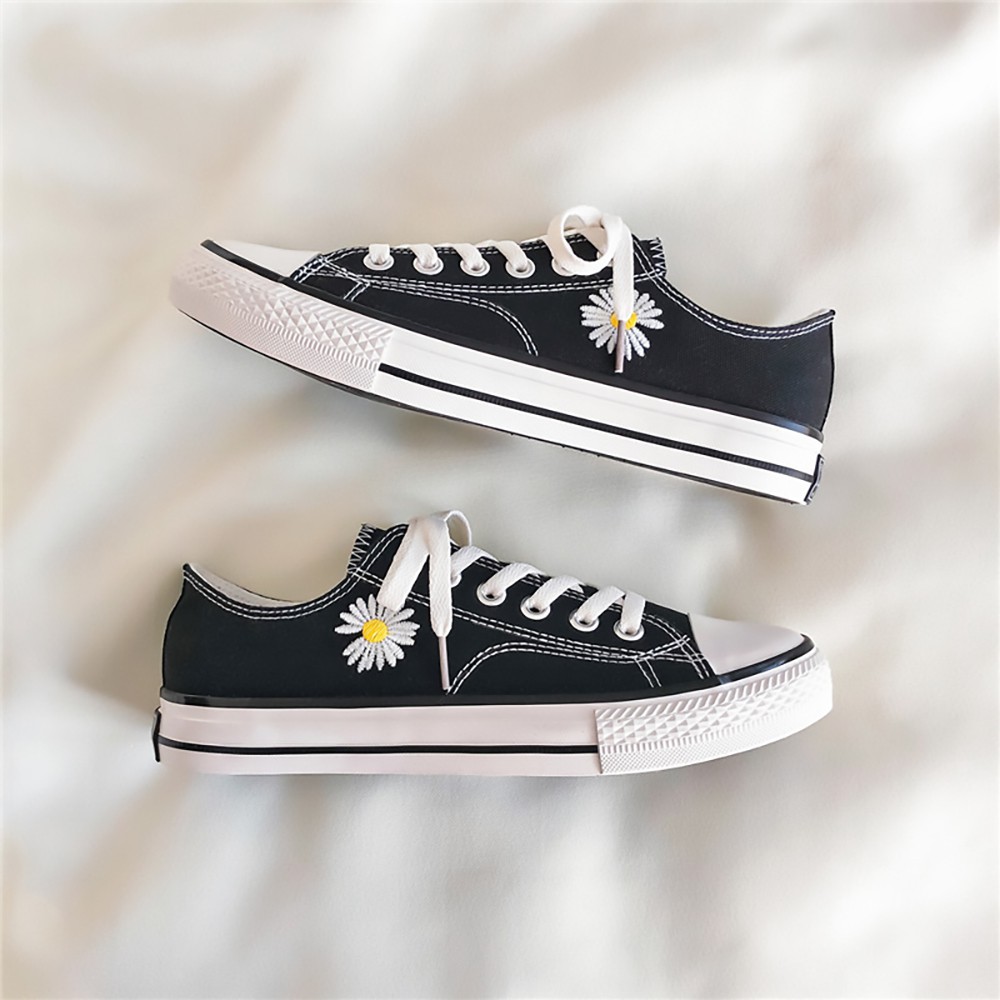 Giày thấp cổ hoa cúc 4 màu | BigBuy360 - bigbuy360.vn