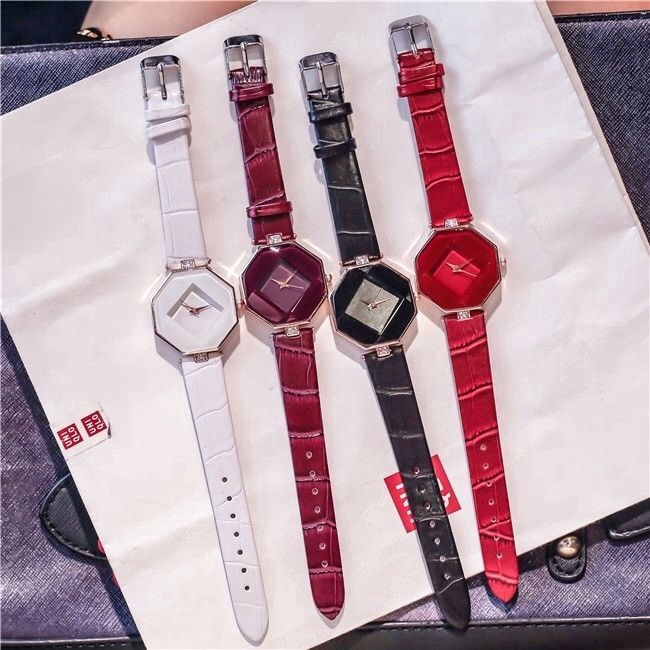 Đồng hồ dây da mặt tròn đính đá thời trang cho nữ | BigBuy360 - bigbuy360.vn
