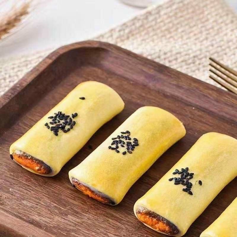 GÓI 310gr BÁNH CUỘN NHÂN TRỨNG MUỐI GIÒN NGON