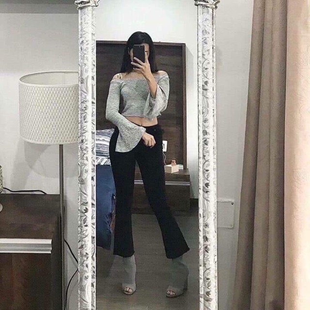 Quần jeans ống loe