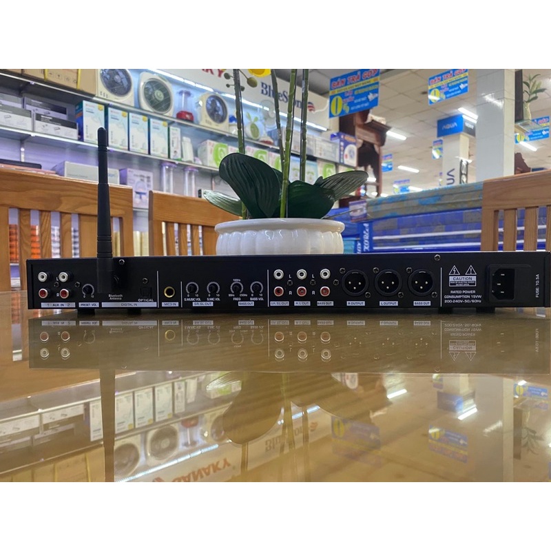 Vang Cơ lai số JBL K600