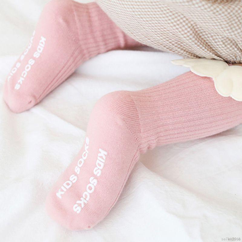 Vớ cotton thoáng khí chống trượt dành cho các bé