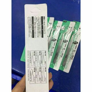 Nhíp gắp mụn