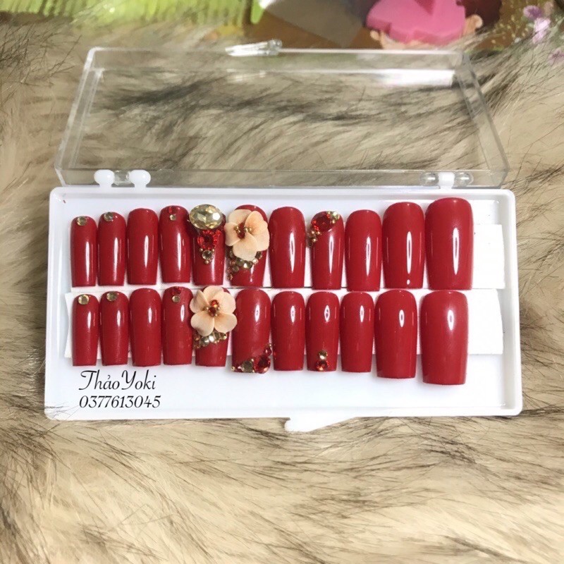 Móng tay giả nail thiết kế