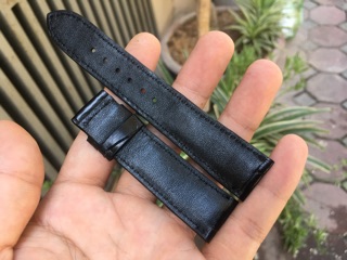 Dây đồng hồ da cá sấu màu đen