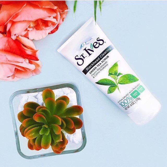 SỮA RỬA MẶT TẨY DA CHẾT ST.IVES