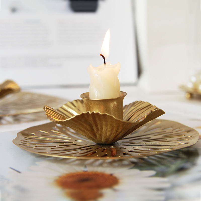 Giá Đỡ Nến Bằng Sắt Hình Hoa Sen Trang Trí Phòng Ăn / Quán Bar / Nhà Hàng