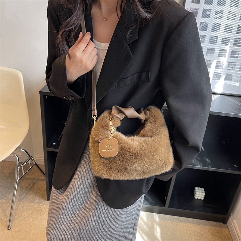 Túi Xách Đeo Vai Phủ Lông Chồn Thời Trang Thu Đông 2022 Dành Cho Nữ