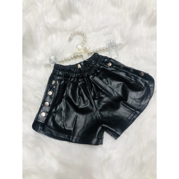 Quần da cho bé  gái