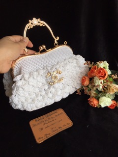 Túi khung trắng vảy cá handmade